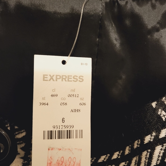 2 Mini wrap style skirts from Express New York size 6 - Picture 3 of 6